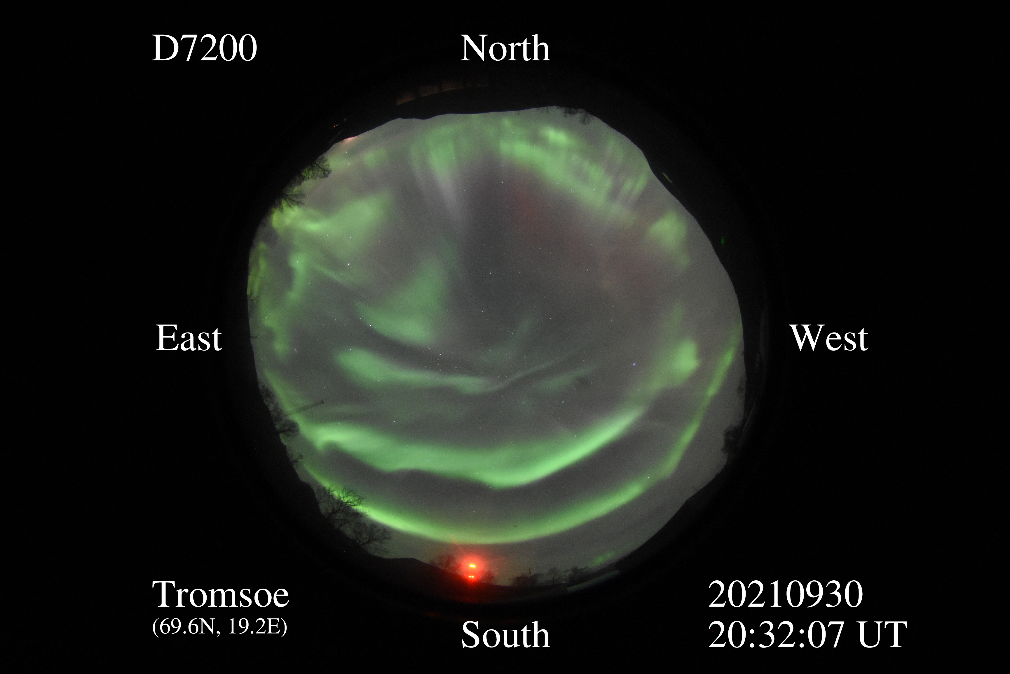 D7200_20210930203207_green_purple_rays.jpg