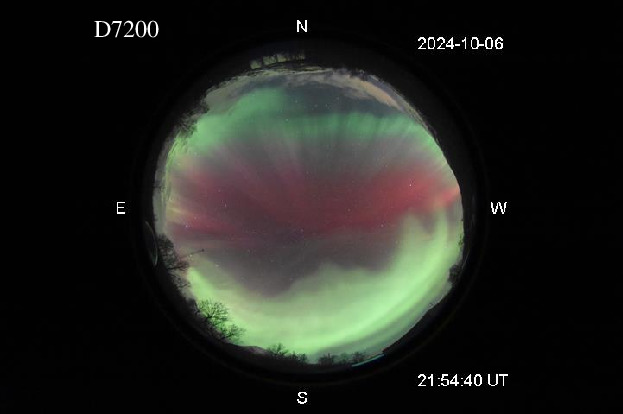 D7200_20241006215440_red_green_long_rays.jpg