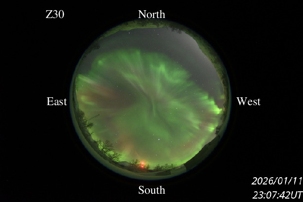 Z30_20260111230742_green_red_rays.jpg