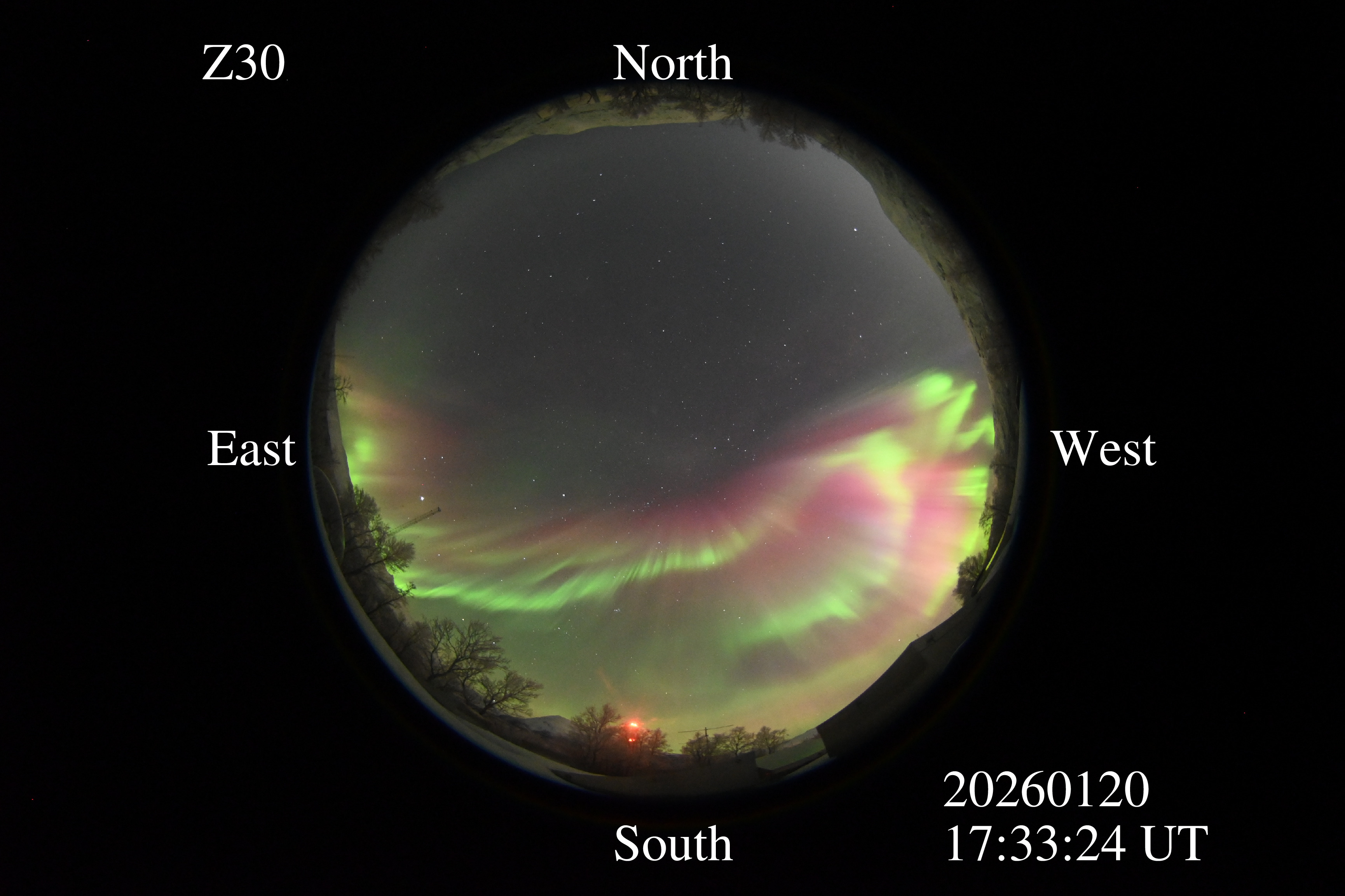 Z30_20260120173324_green_red_rays.jpg