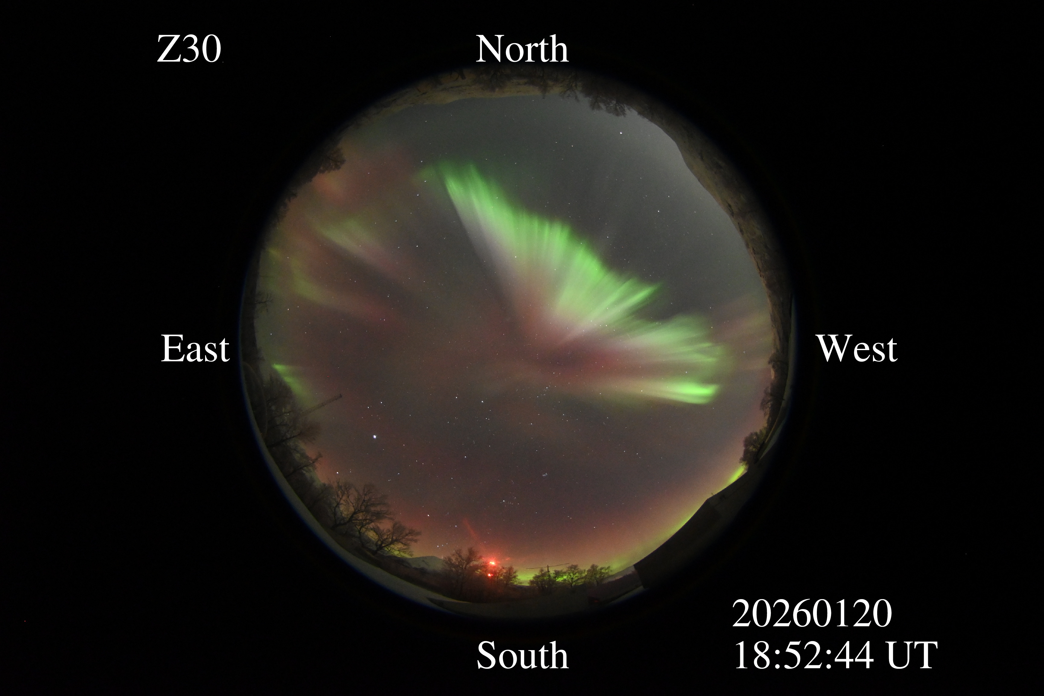 Z30_20260120185244_green_red_rays.jpg