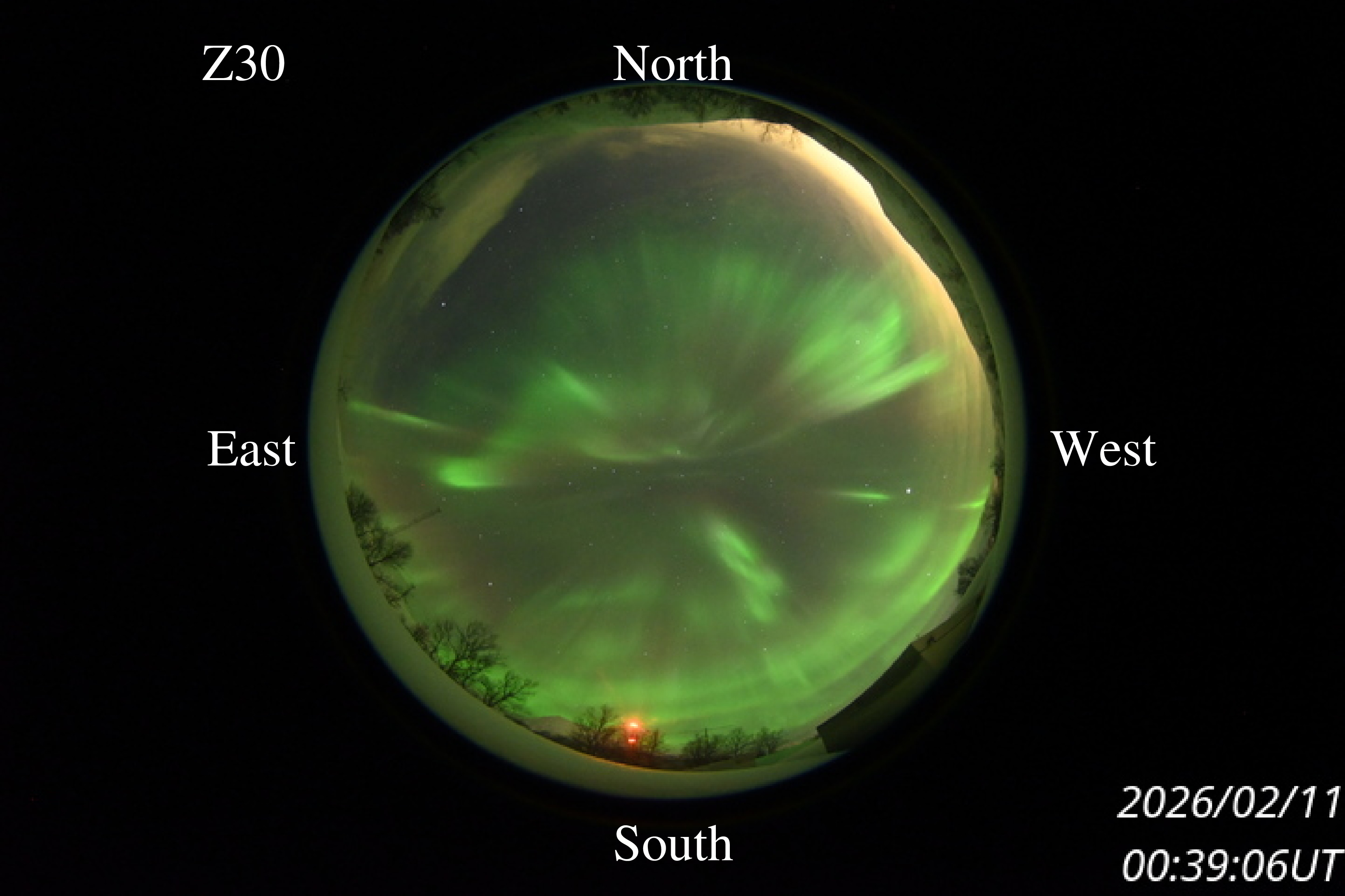 Z30_20260211003906_green_rays.jpg